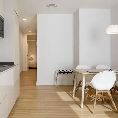 Mush Apartahotel Sevilla